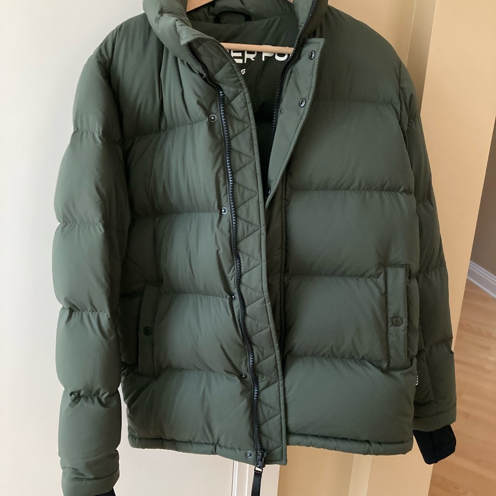 Aritzia Men's Super puff cliMATTE